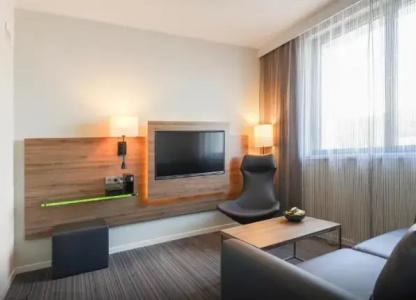 Moxy Oslo x - 64