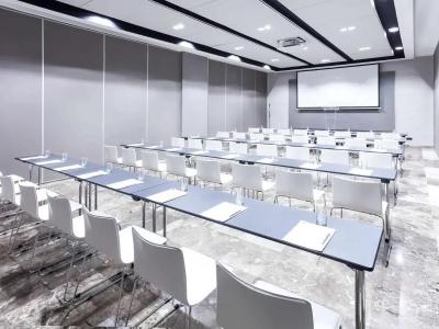 Novotel Madrid Center - 21