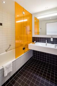Park Inn by Radisson Stuttgart - 51
