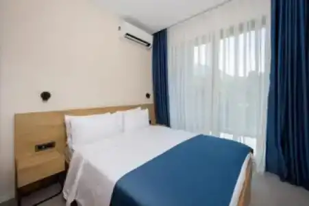Royal Blue & Residences - 85