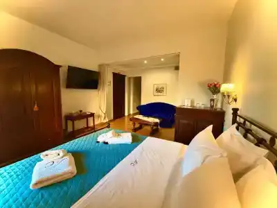 Le Convivial - Wine and Spa Experience Suites - 3