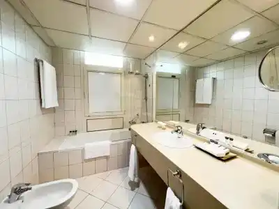 Swissôtel Al Murooj Dubai - 43
