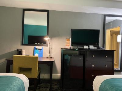 Clarion Inn - 13
