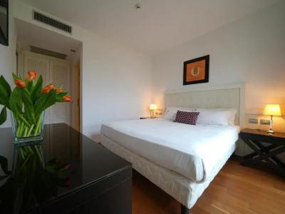 Pisa Tower Plaza - 49