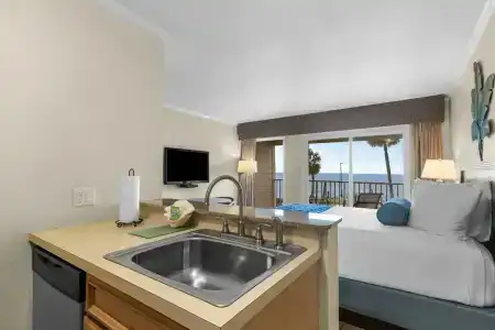 Sailport Waterfront Suites - 66