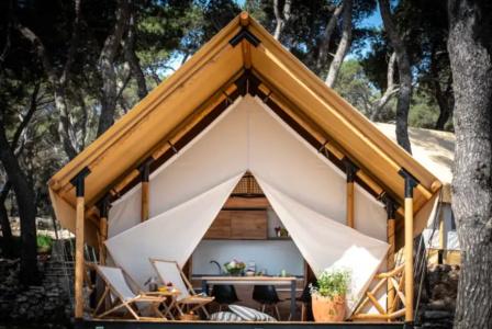 Arena One 99 Glamping - 39