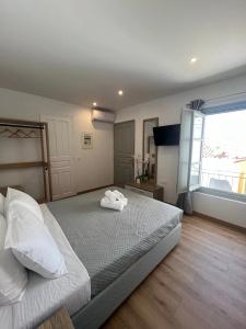 Douskos Guesthouse - 42