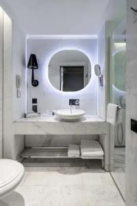 Radisson Blu Istanbul Ottomare - 57