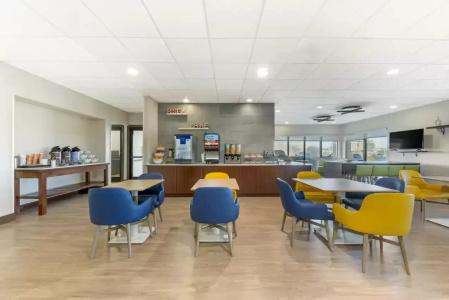Hampton Inn - 11