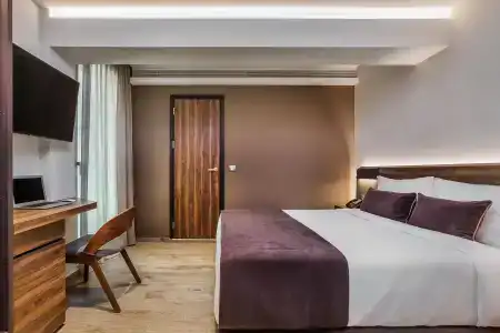 ad Imperial Plus Thessaloniki - 10