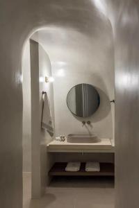 Art Maisons Oia Castle - 29