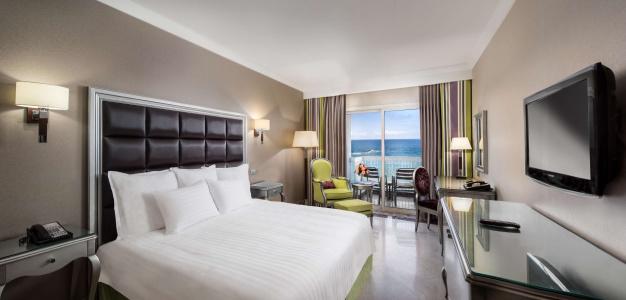 Hilton Alexandria Corniche - 41