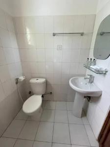 Sunny Palms Beach Bungalows - 55
