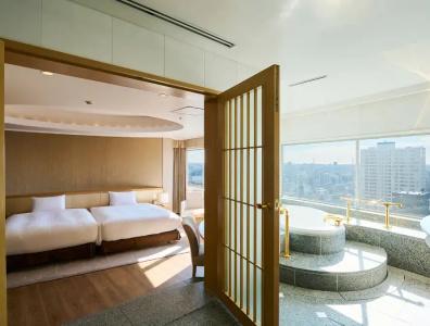 Tobu Levant Tokyo - 81