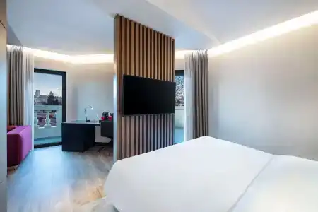 Radisson Red - 40