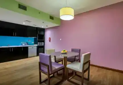 Ramada and Suites by Wyndham Dubai JBR - 40
