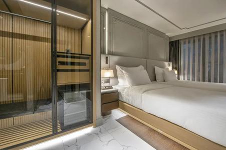 Mayla Golden Horn - 52