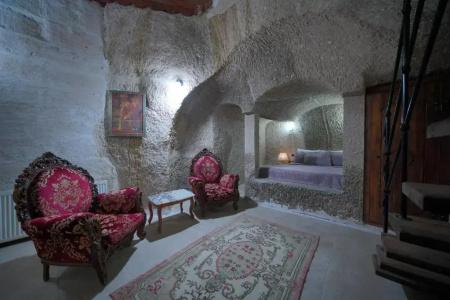 Holiday Cave - 83