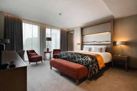 Clayton Chiswick - 3