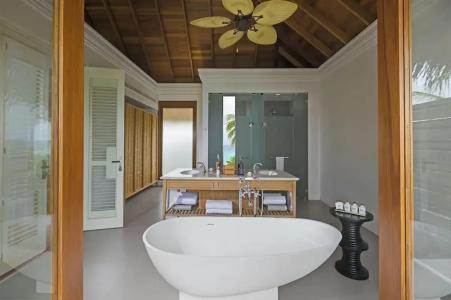 Dusit Thani Maldives - 10