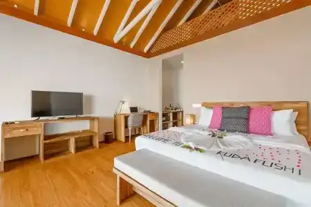 Kudafushi Resort & Spa - 37