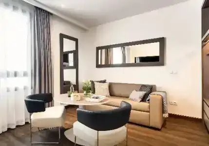 Melia Madrid Serrano - 77