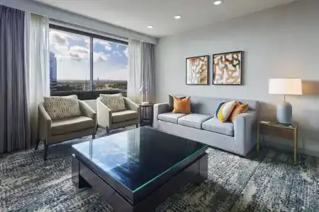 DoubleTree by Hilton Anaheim/Orange County - 10