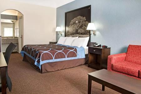 Super 8 by Wyndham Houston/Brookhollow NW - 15
