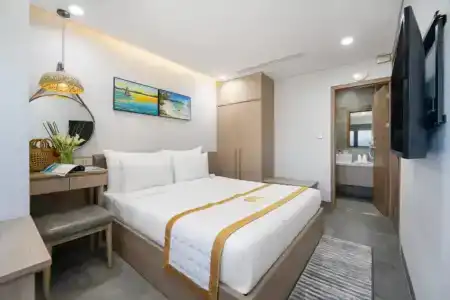 Nguyen Gia - 36