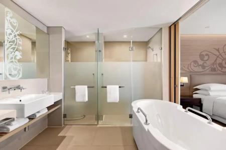 Four Points by Sheraton Bangkok, Sukhumvit 15 - SHA Certified - 59