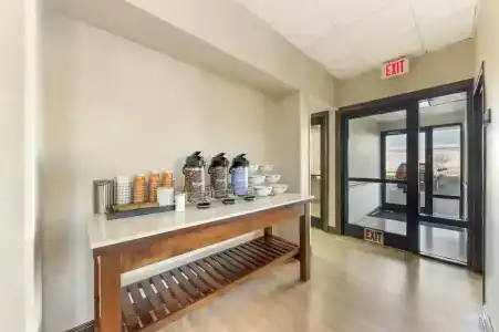 Hampton Inn - 13