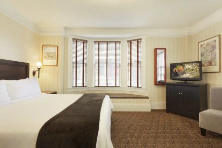 Executive Vintage Court - 19