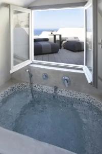 Petit Palace Suites - 49