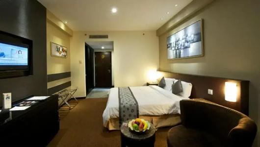 Royal (SG Clean, Staycation Approved) - 53