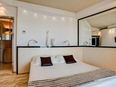 Premier & Suites - Premier Resort - 65