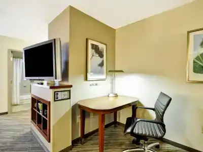 Hyatt Place Uptown - 42