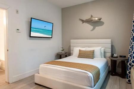 Oceanside and Suites - 67