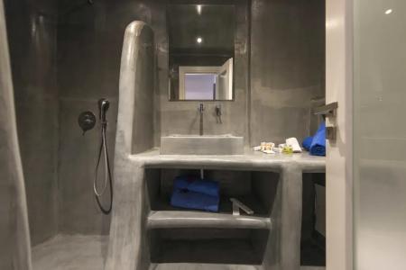 Blue Waves Suites & - 96