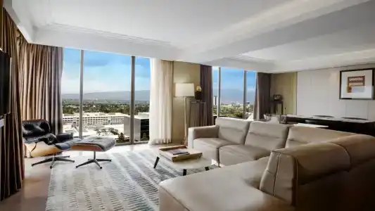 Sheraton Universal - 90
