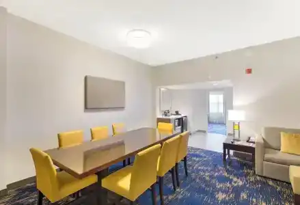 Embassy Suites by Hilton Old Town - 63