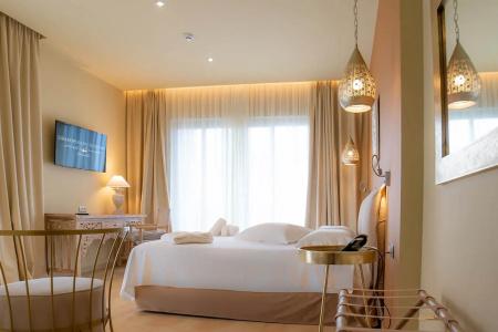 Elysian Luxury and Spa - 57