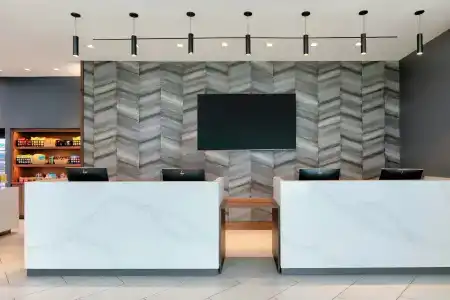 Crowne Plaza Arlington, An Ihg - 1