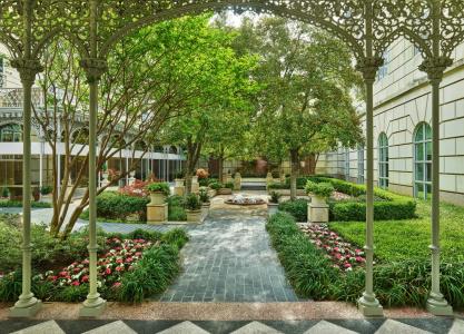Crescent Court - 17
