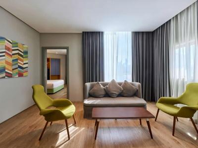 Ibis Styles Dubai Jumeira - 35