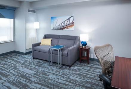 Hampton Inn & Suites-Bricktown - 43