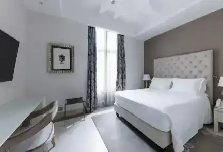 Aleph Rome, Curio Collection By Hilton - 30
