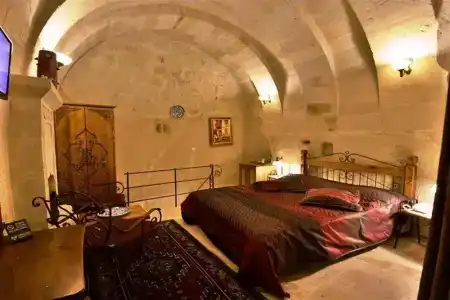 Harman Cave - 175