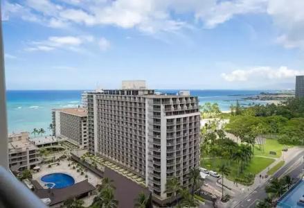 Embassy Suites by Hilton Waikiki Beach Walk - 99