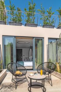 Hellenic Vibes Smart - 65