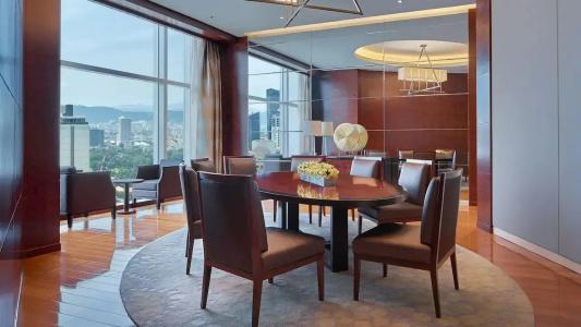 Grand Hyatt - 57